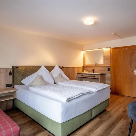 Homestay szállás Berggasthof Geislerhof *