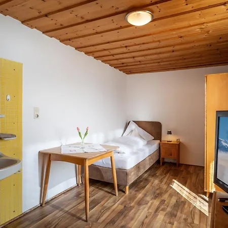 Homestay Berggasthof Geislerhof