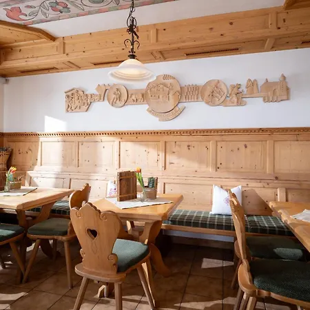 Homestay Berggasthof Geislerhof Tux
