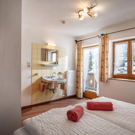 Homestay Berggasthof Geislerhof