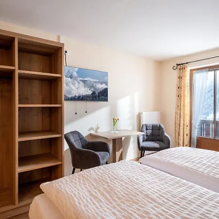 Berggasthof Geislerhof Homestay