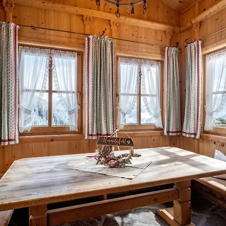 Berggasthof Geislerhof Homestay